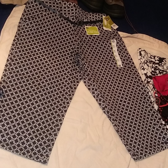 Capri pants - Picture 5 of 5